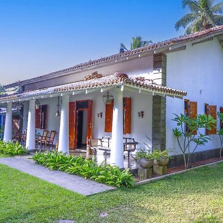 Dhyana Villa アンバランゴダ エクステリア 写真