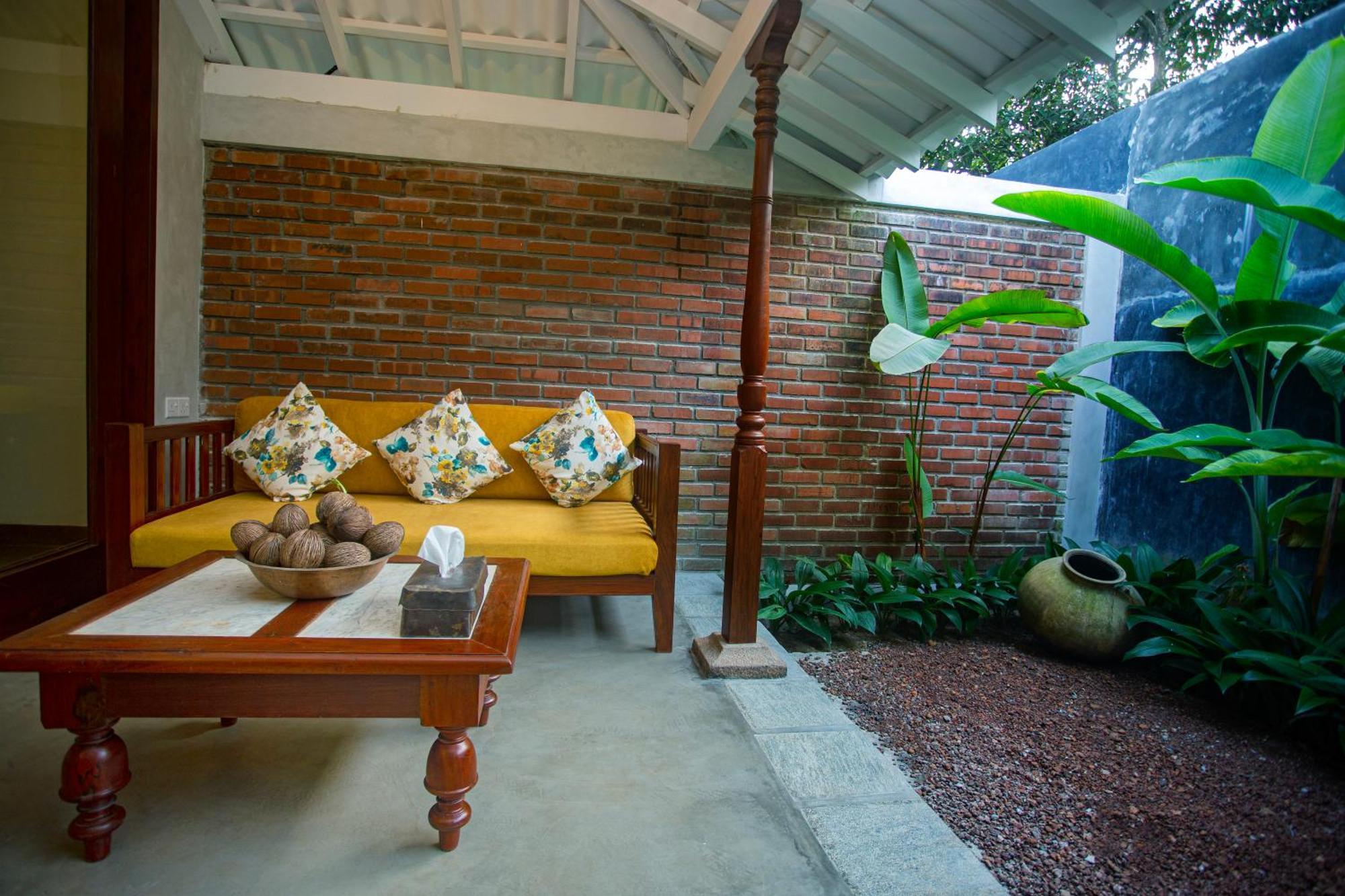 Dhyana Villa アンバランゴダ エクステリア 写真